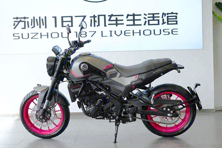 贝纳利摩托车品牌>幼狮 Leoncino 250报价车型图片-摩托范-哈罗摩托