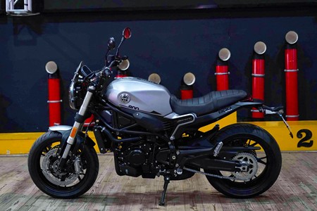 贝纳利摩托车品牌>幼狮 Leoncino 800报价车型图片-摩托范