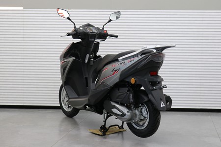 新本摩托车品牌>lx125报价车型图片-摩托范-哈罗摩托