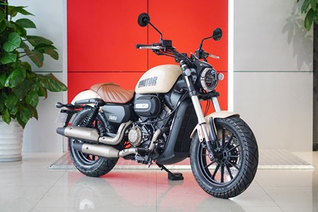 QJMOTOR摩托车品牌>闪300报价车型图片-摩托范