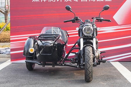 QJMOTOR摩托车品牌>闪300+报价车型图片-摩托范