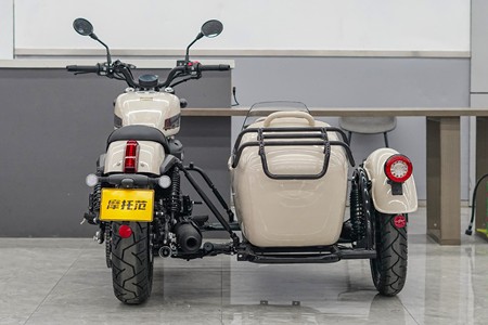 QJMOTOR摩托车品牌>闪300+报价车型图片-摩托范