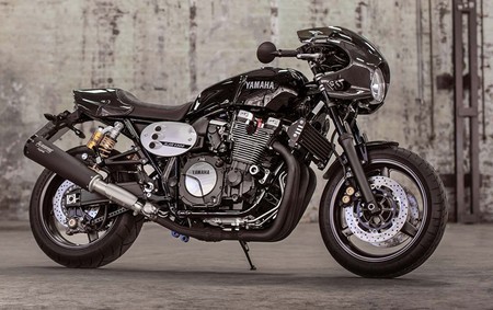雅马哈摩托车品牌>xjr 1300 racer报价车型图片-摩托范-哈罗摩托