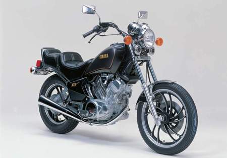 雅马哈xv 400 virago